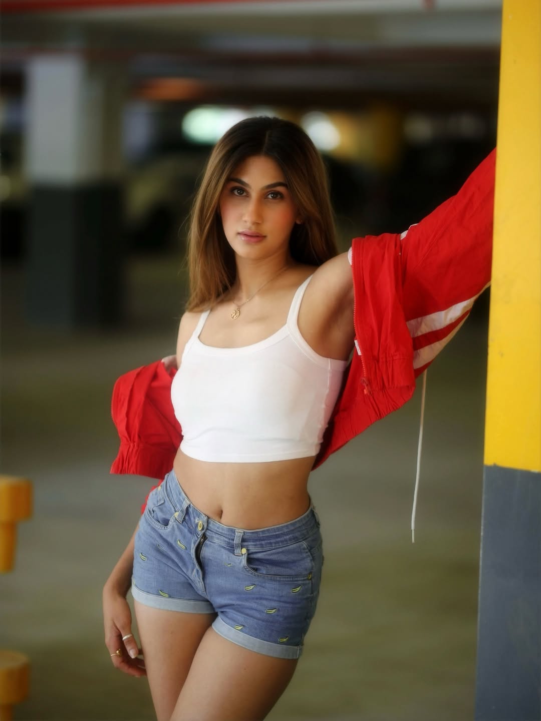 Nidhhi Ravi Tapadiaa rocking crop top denim runway energy