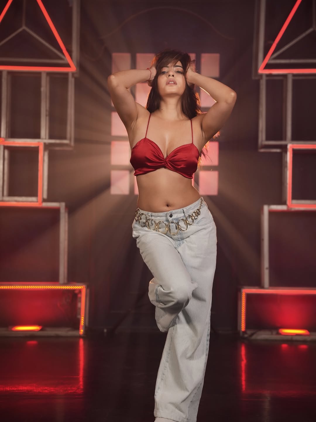 Relaxed Glamour Through Hair & Makeup