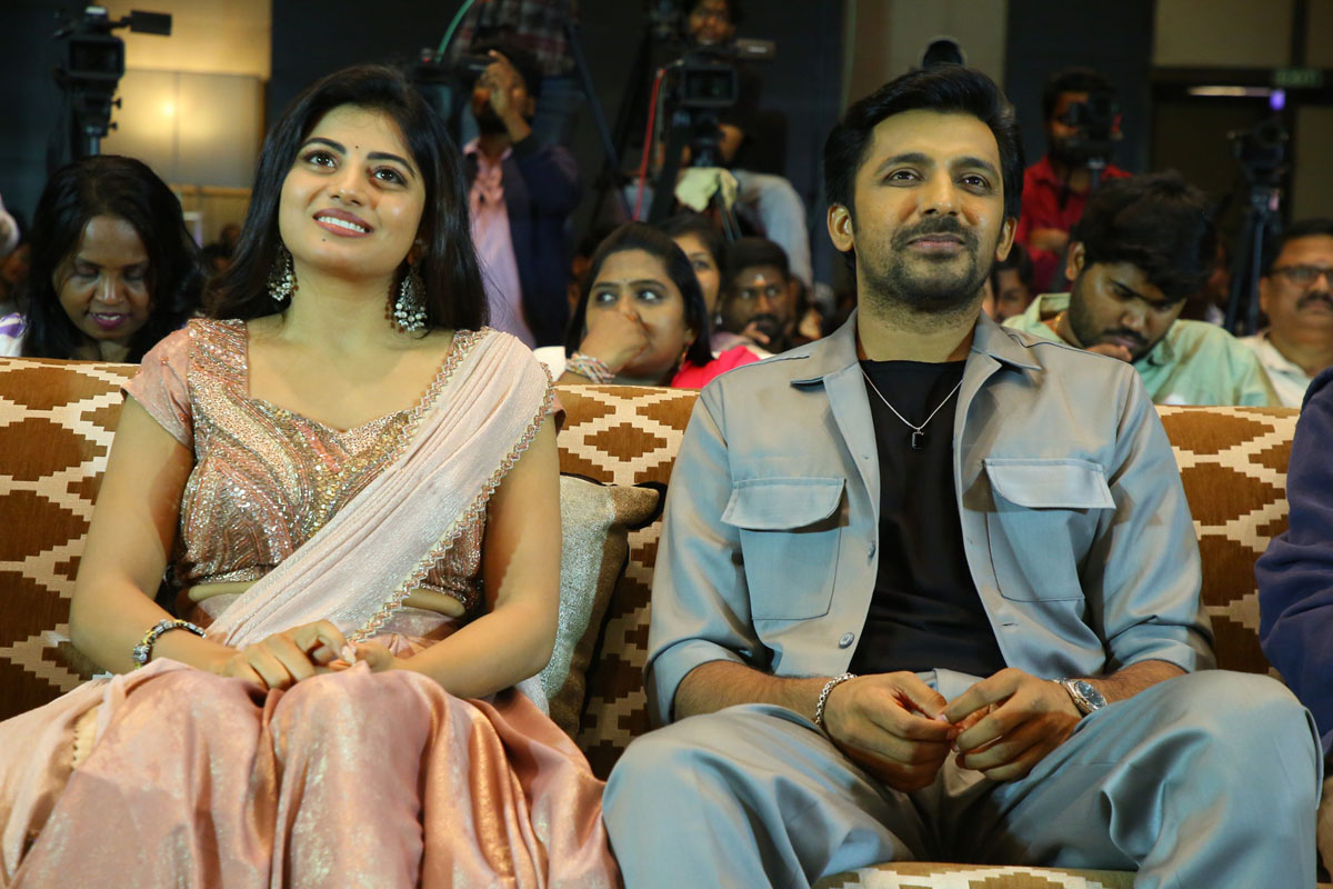 Anandhi with Priyadarshi seated together