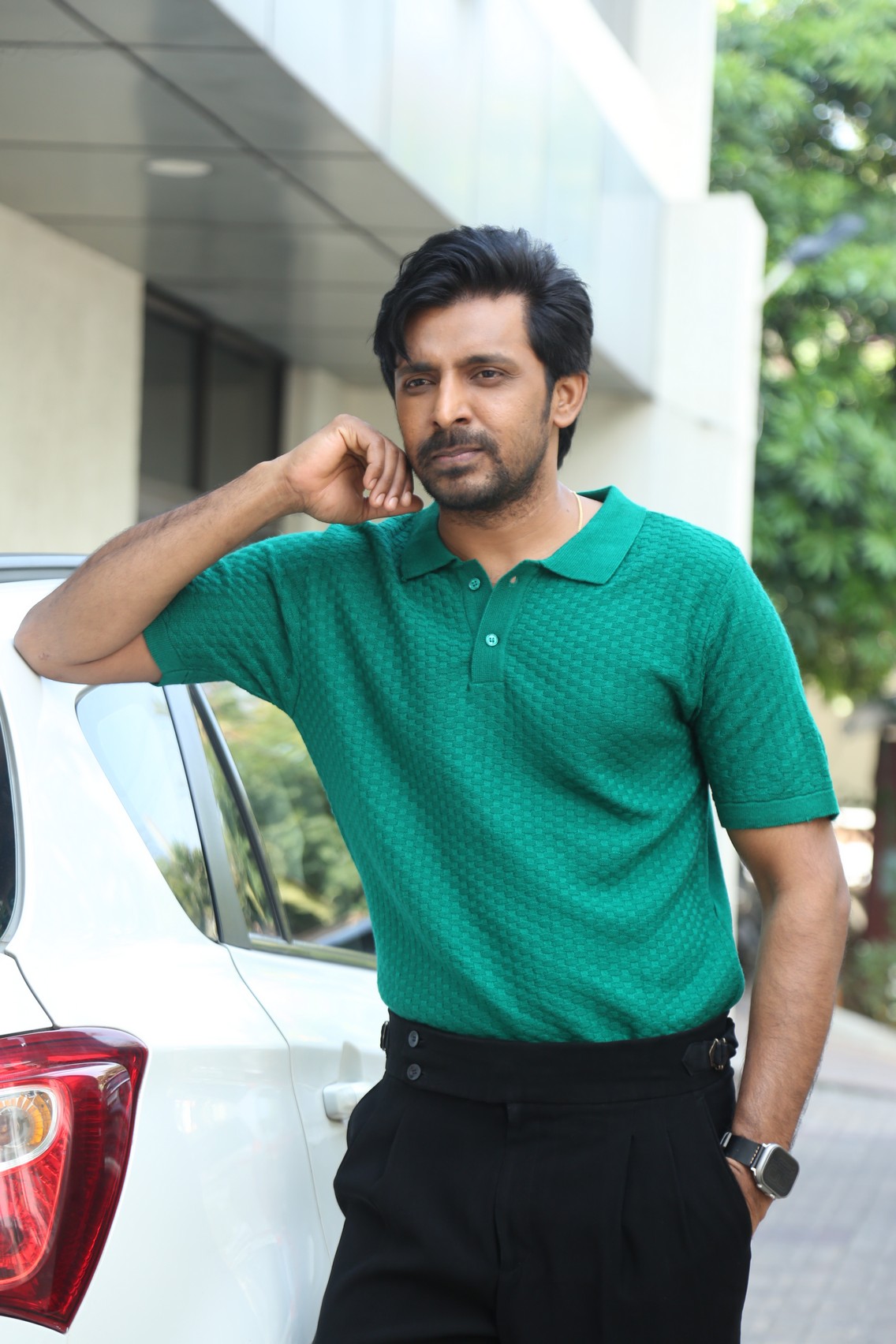 Priyadarshi shining in sharp style and lively charisma