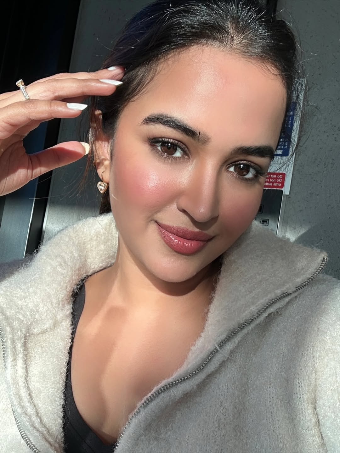 Pujita Ponnada glowing in chic elegant style