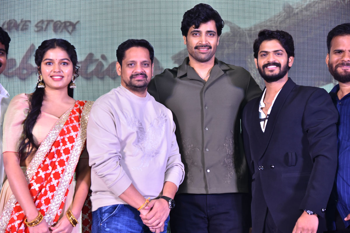Tejaswi Rao Bunny Vasu Adivi Sesh Akhil Raj posing together