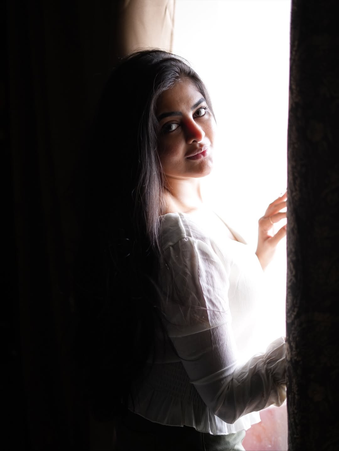 Rheena Krishna effortlessly chic with a captivating glow