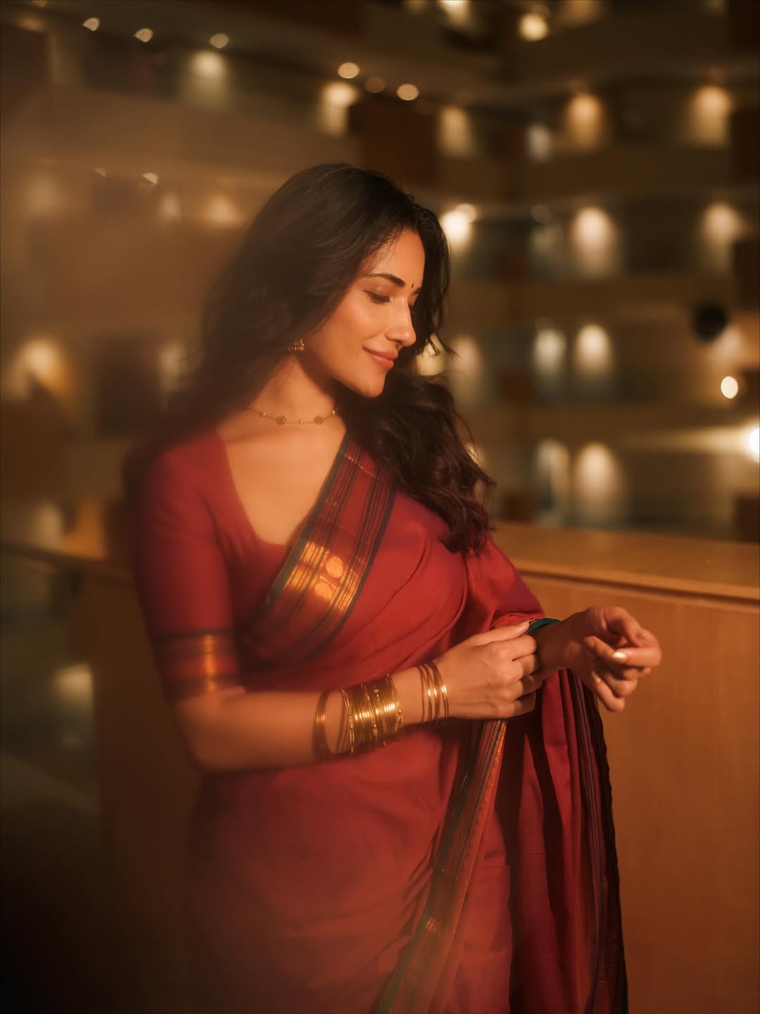 Ruhani Sharma exuding sophistication in her elegant saree