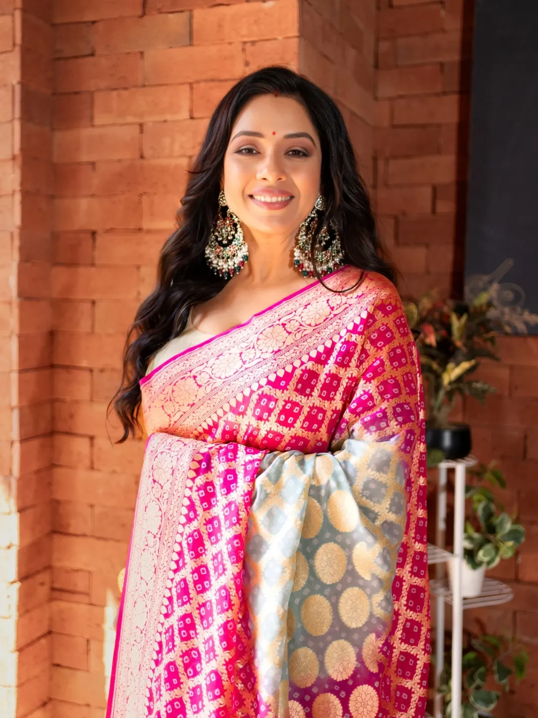 Rupali Ganguly dazzling in vibrant hues and intricate saree