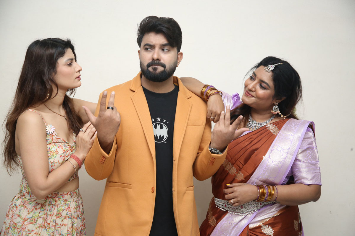 Lead stars smiling during event