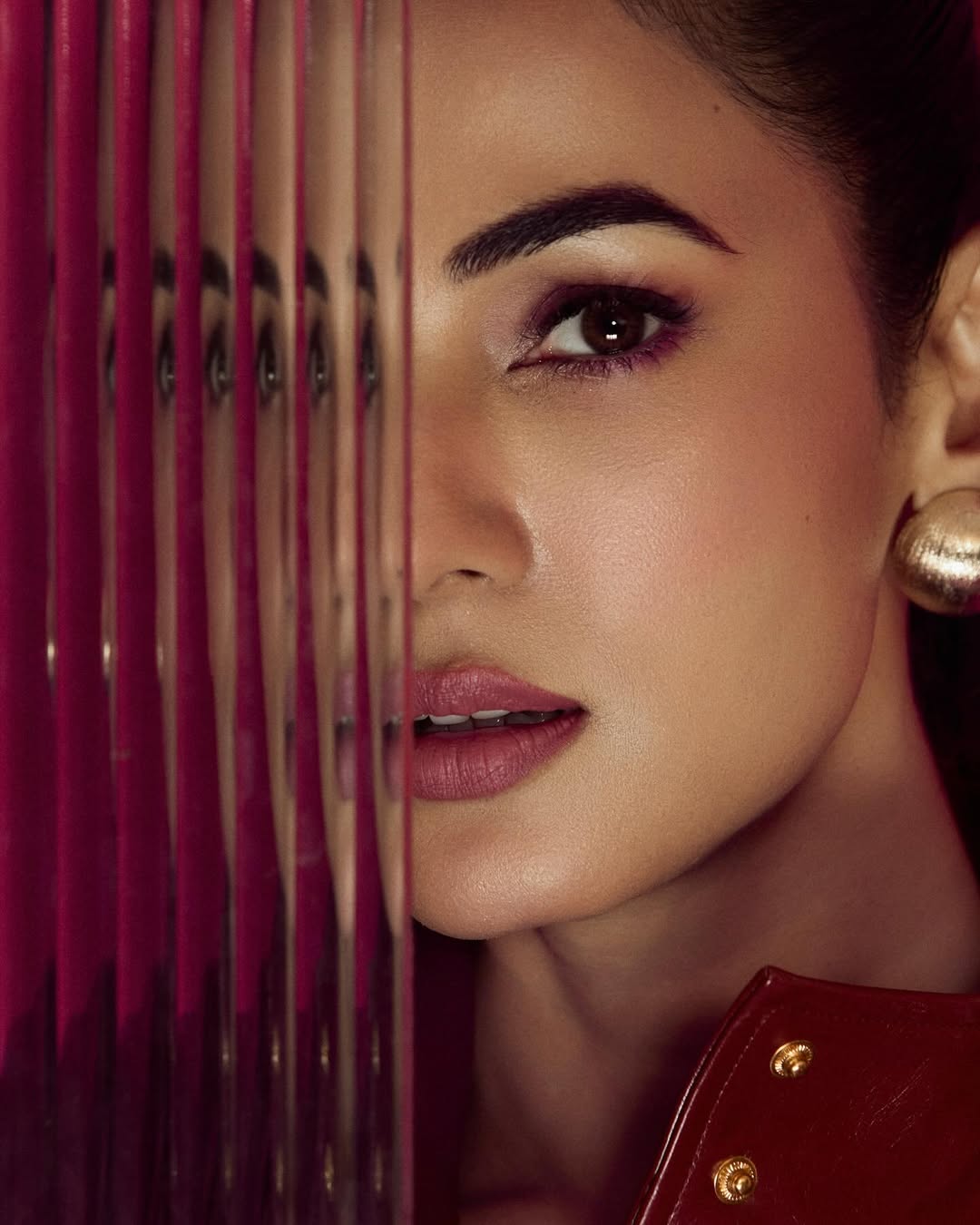 Sonal Chauhan glowing with elegant edge and mystery