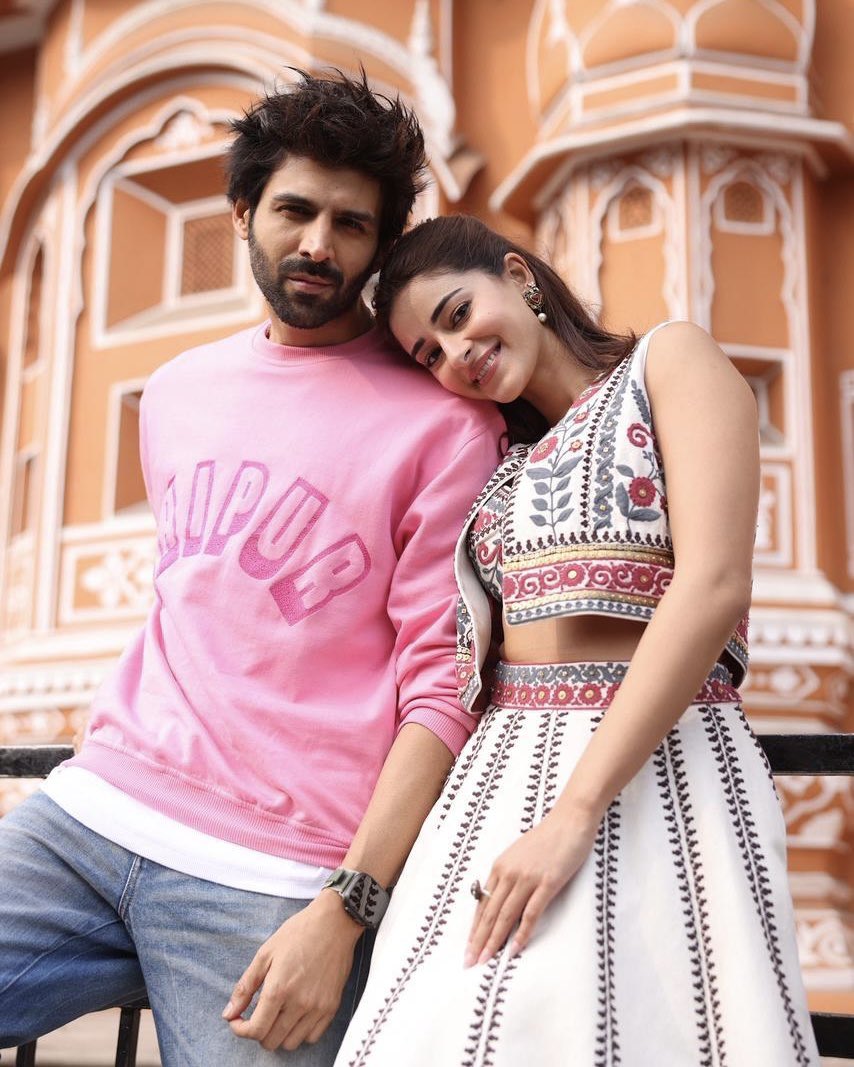 Kartik Aaryan and Ananya Panday promoting film in Jaipur
