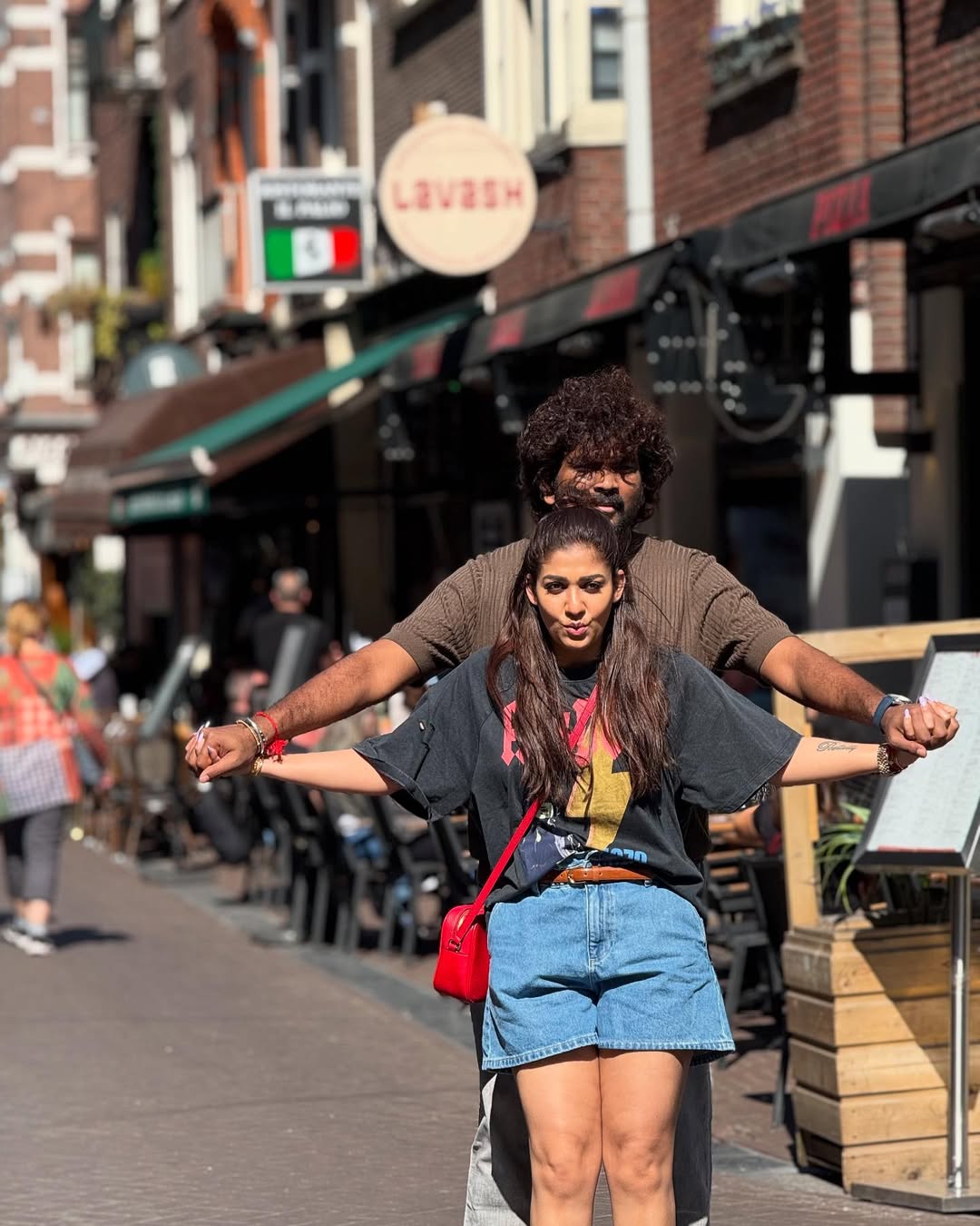 Actress Nayanthara and Director Vignesh Shivan The Best 10 Photos 2025 With Family