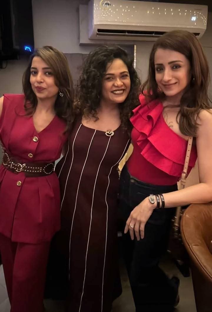 Actress Trisha Enjoys Christmas Celebration with Close Friends and Designer Sydney