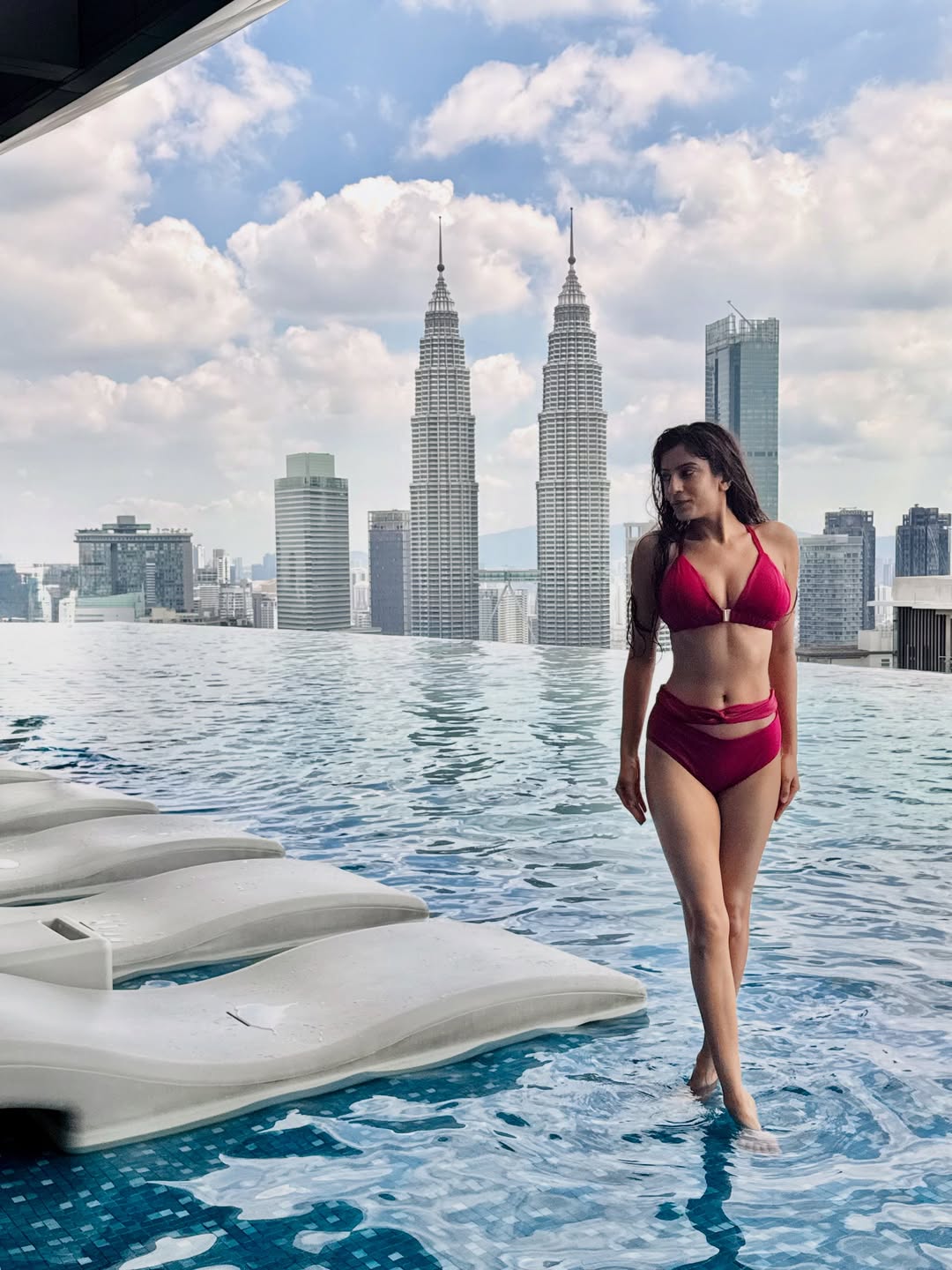 The Look: Natural Beauty with a Touch of Radiance