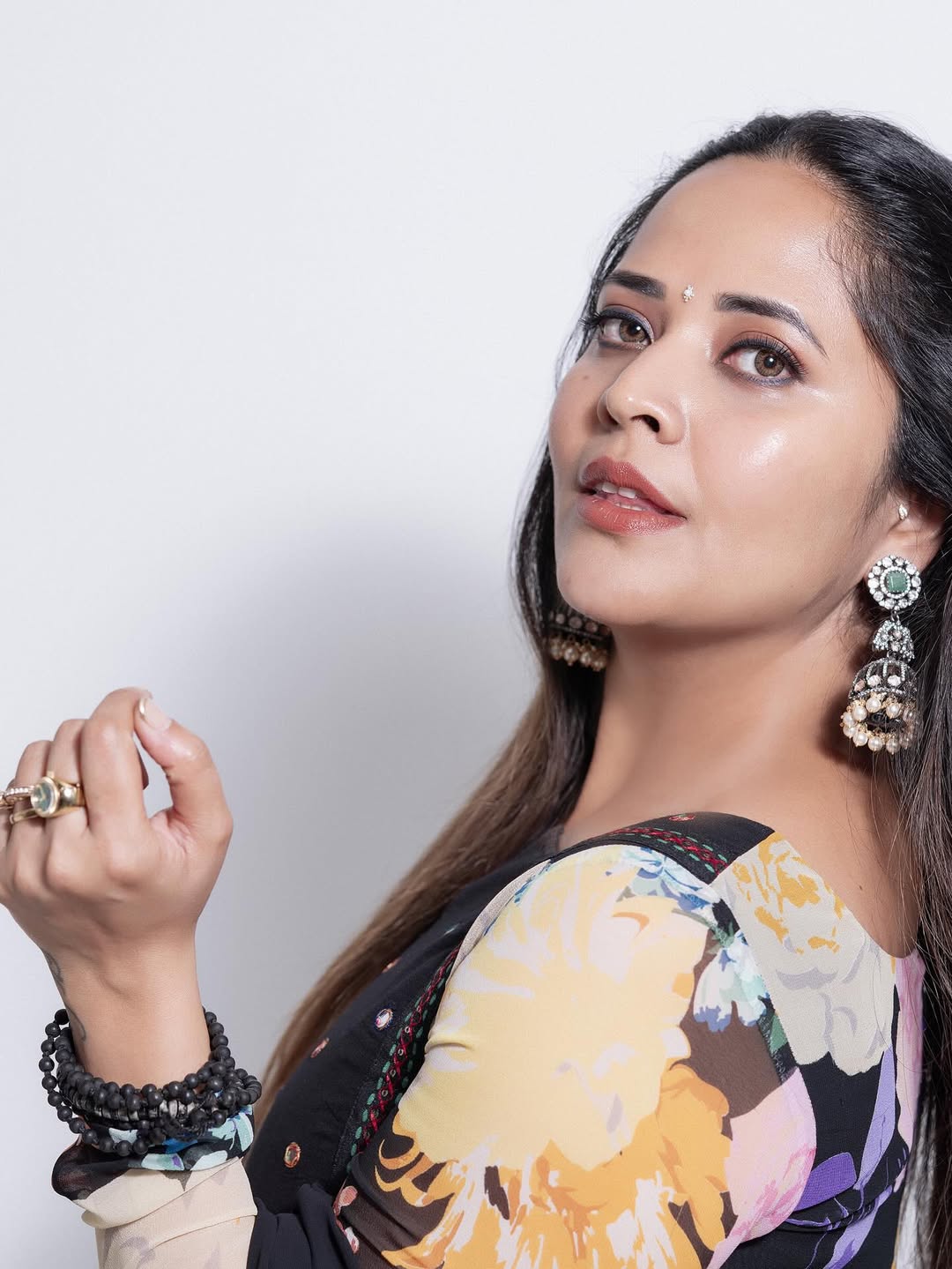 Anasuya Bharadwaj elegant style with fearless charm