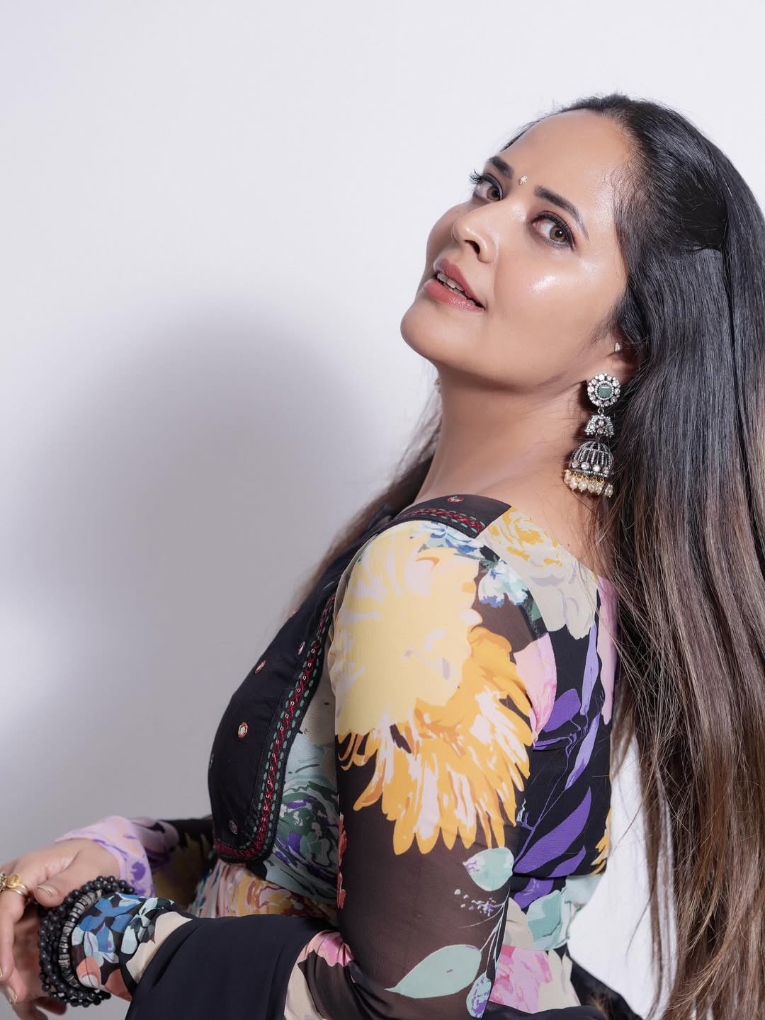 Anasuya Bharadwaj bold fashion with confident smile
