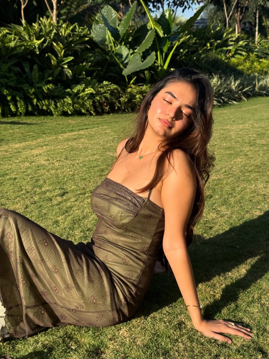 Anushka Sen enjoying sunshine in elegant earthy outfit