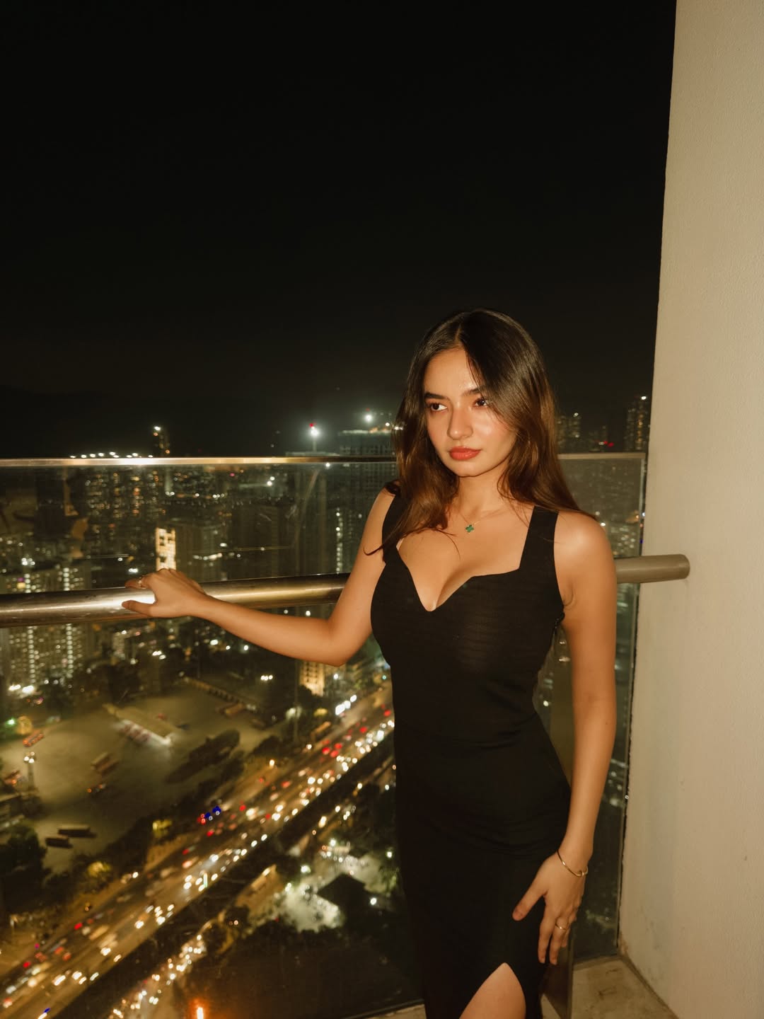 Anushka Sen radiant in stylish black dress