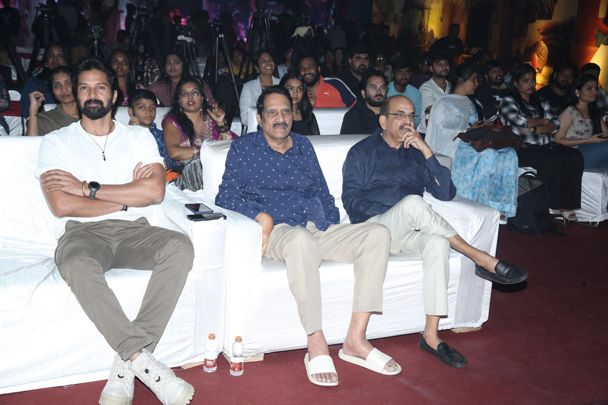 Santhosh Prathap and Aswani Dutt seated