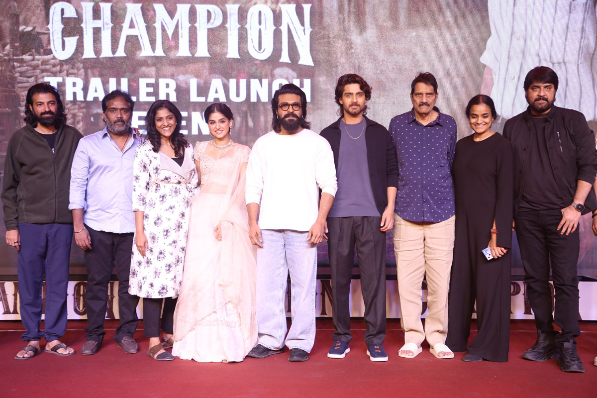 Anaswara Rajan Ram Charan Roshan Meka pose