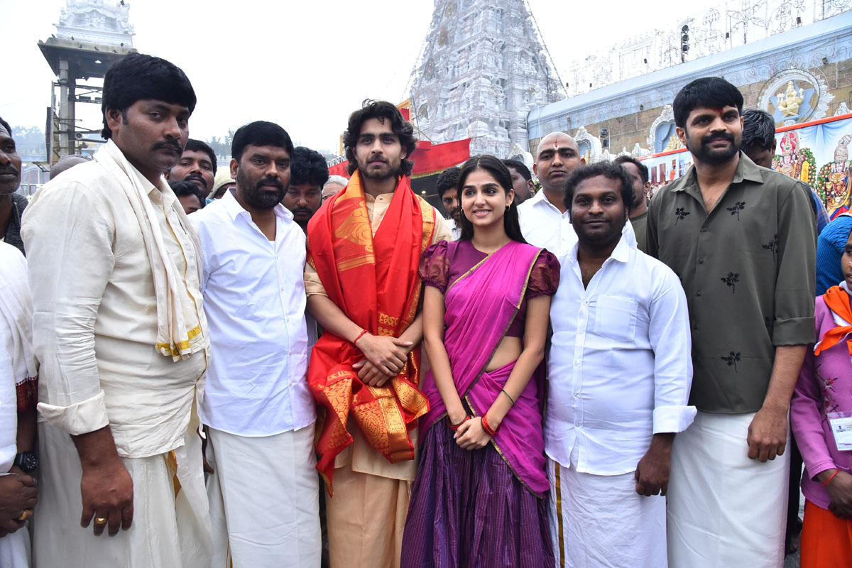 Champion film cast praying at Tirumala