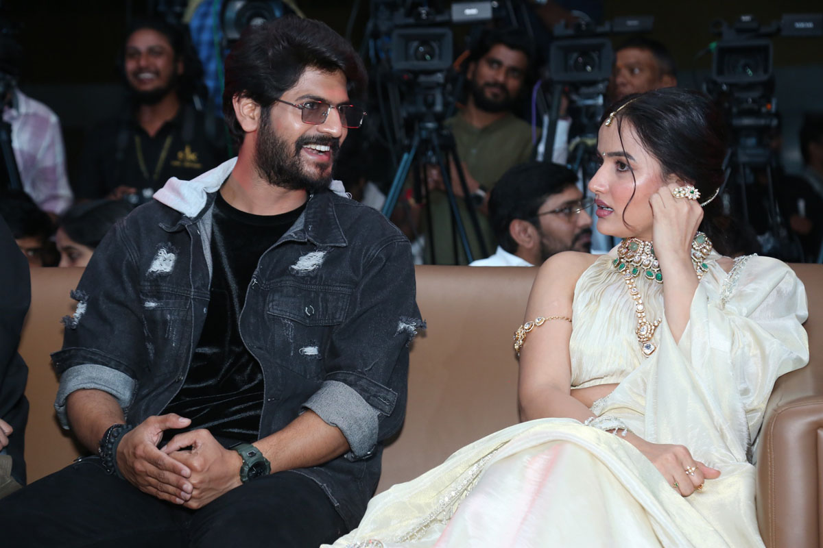 Akhil Raj Uddemari and Siri Hanumanth in discussion