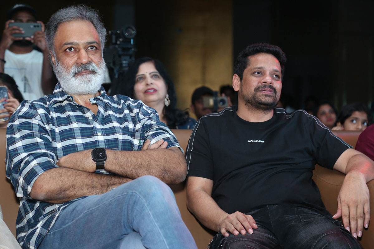 K L Damodar Prasad and Bunny Vasu seated