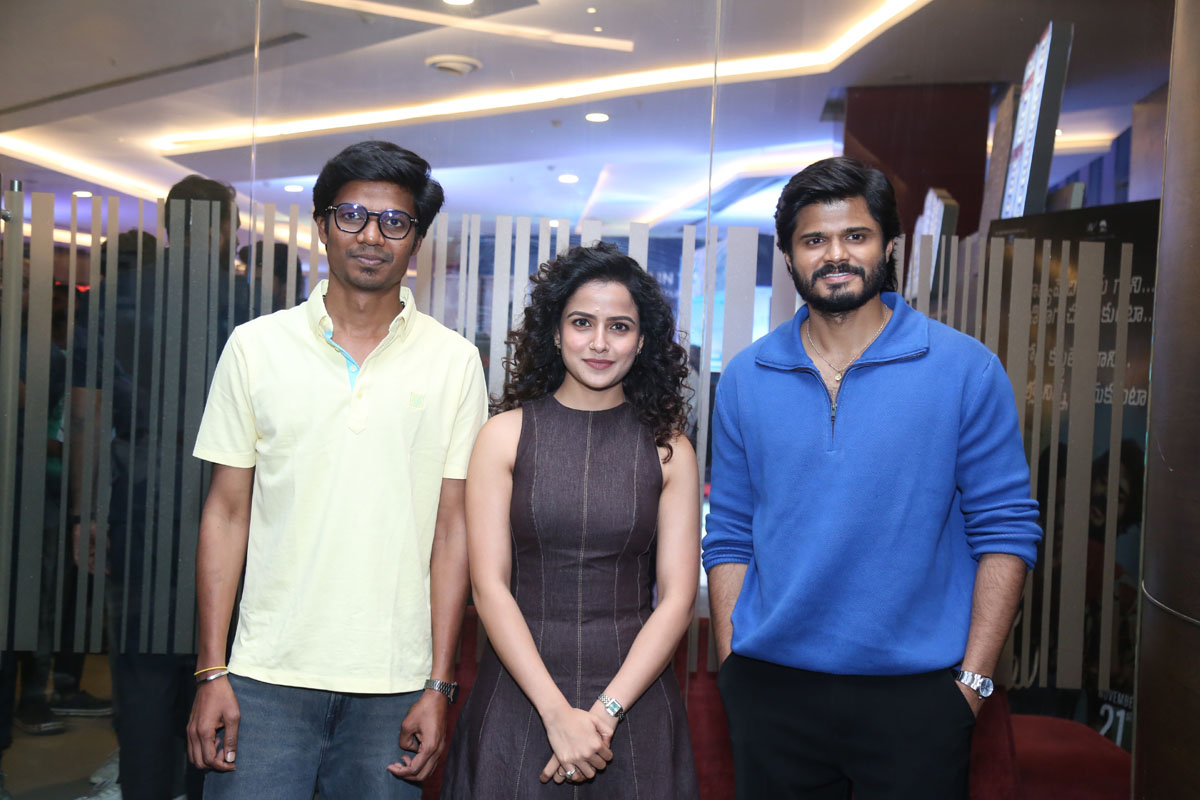 Aditya Haasan Vaishnavi Chaitanya Anand Deverakonda posing together