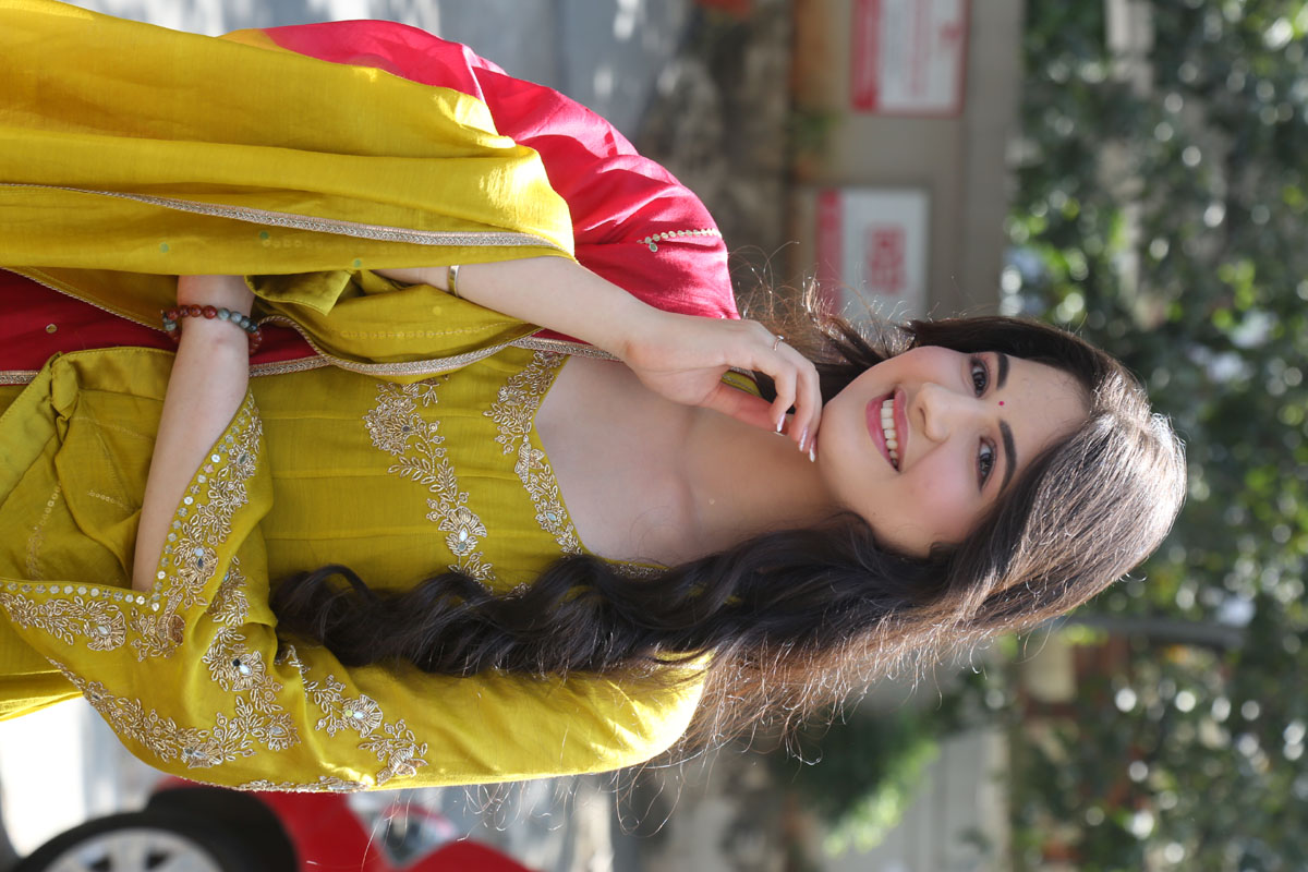 Harshaali Malhotra shining bright in vibrant ethnic wear