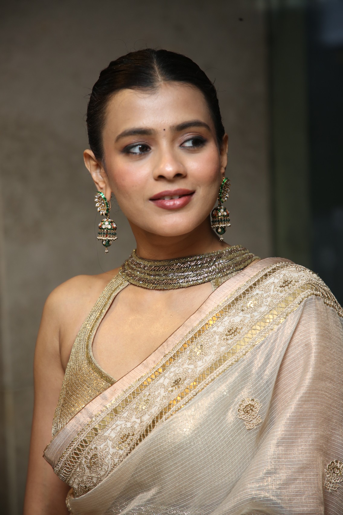 Hebah Patel blending traditional elegance with glamorous charm