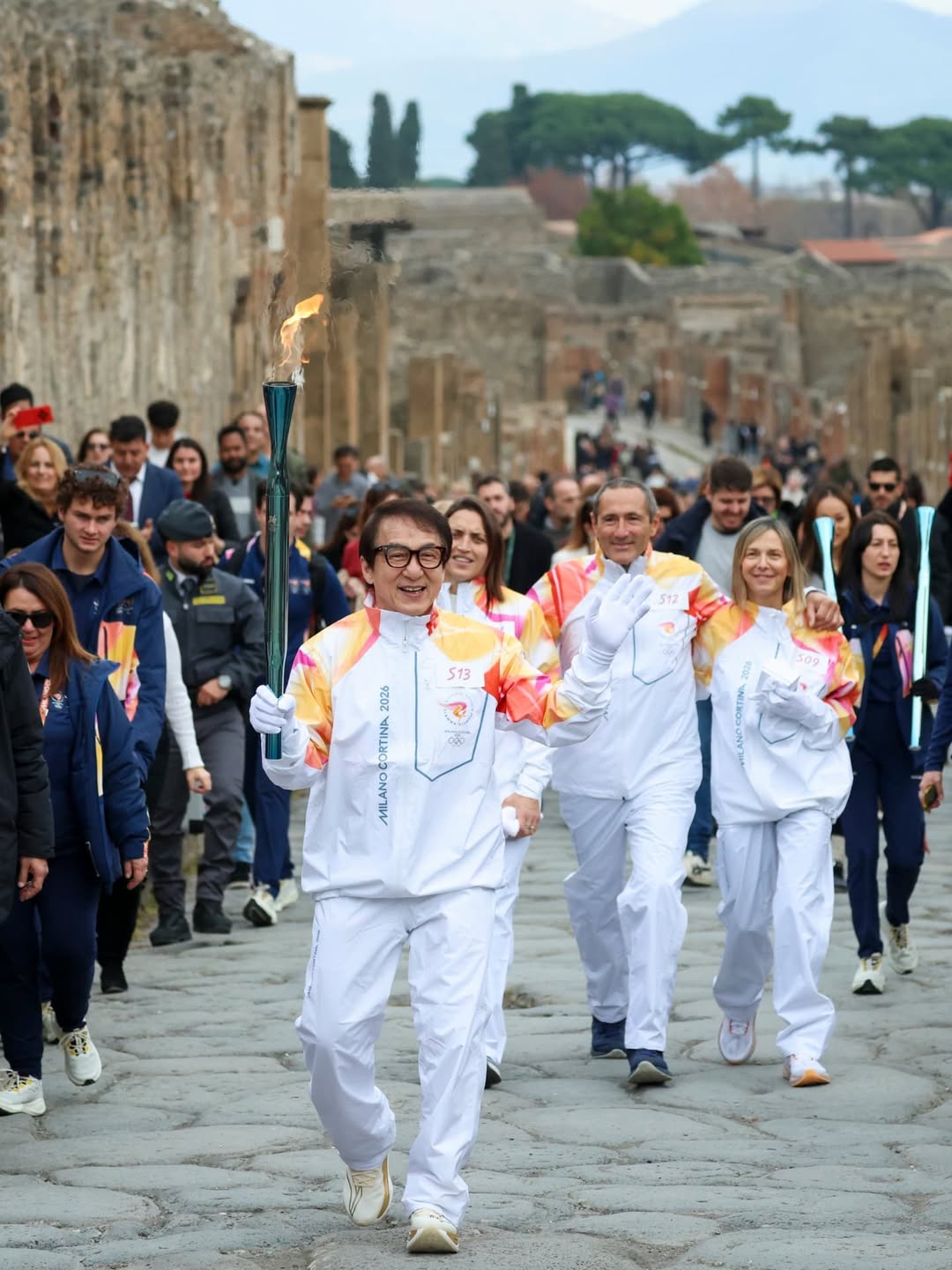 Jackie Chan Olympic Torch Photos