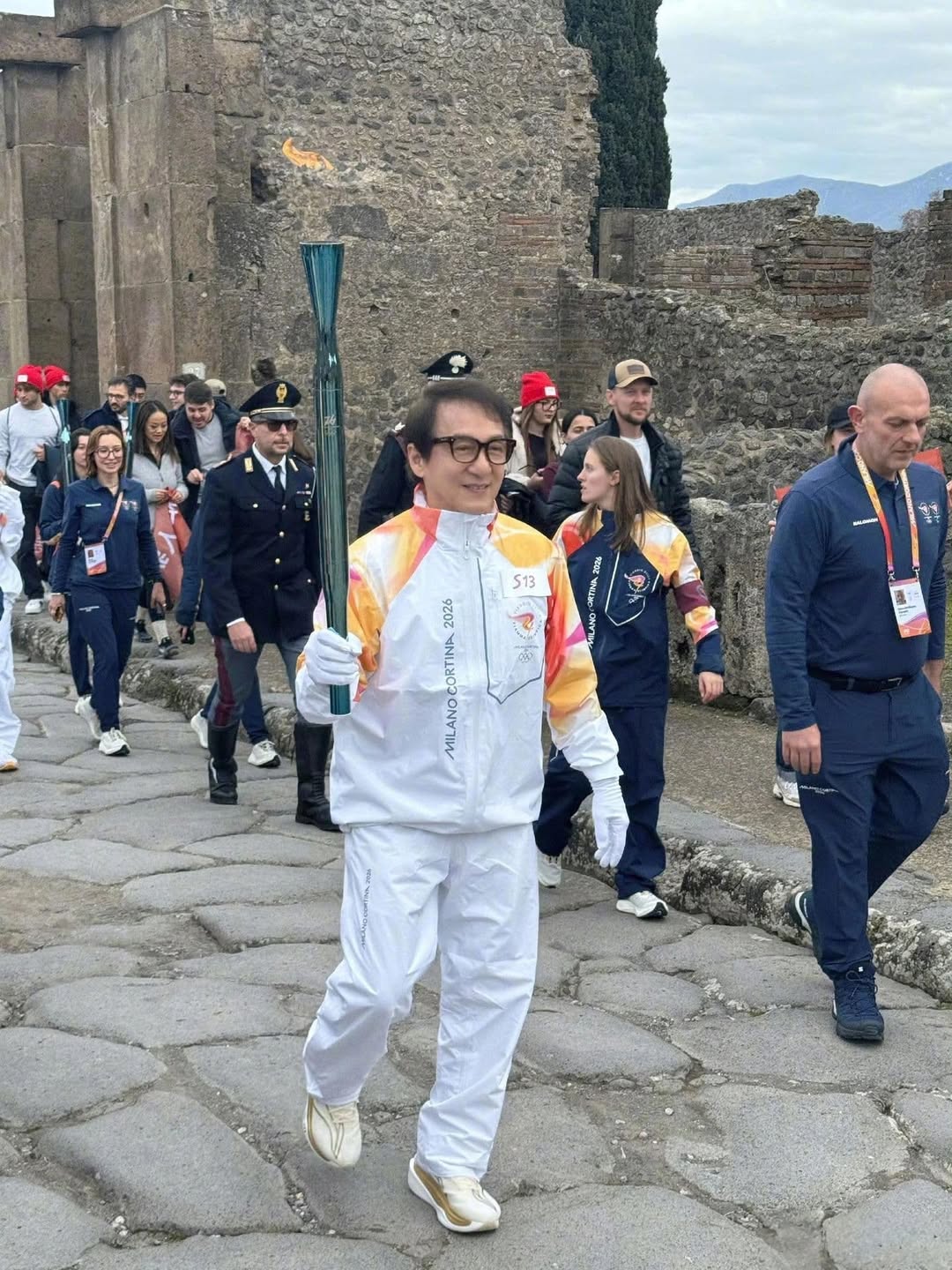 Jackie Chan Olympic Torch Photos