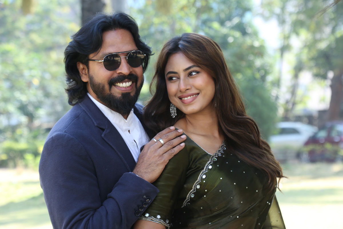 Kaalam movie team final media pose