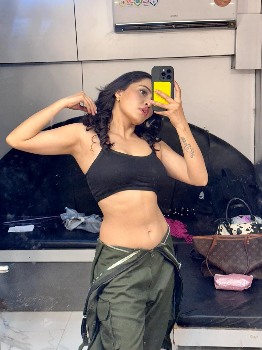 Kaushiki Rathore rocks casual chic mirror selfie