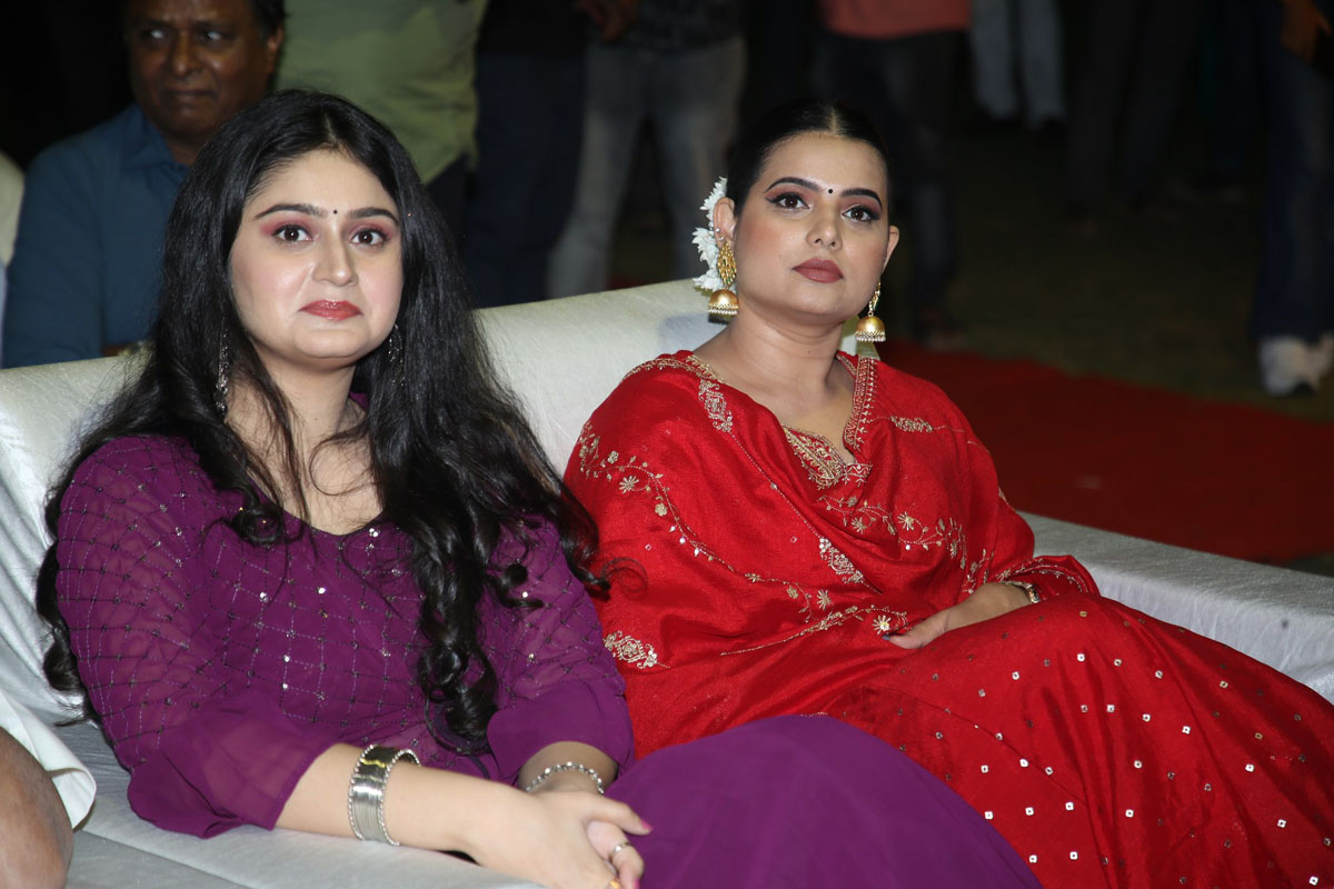 Riya Kapoor Meghna Rajput seated together at event