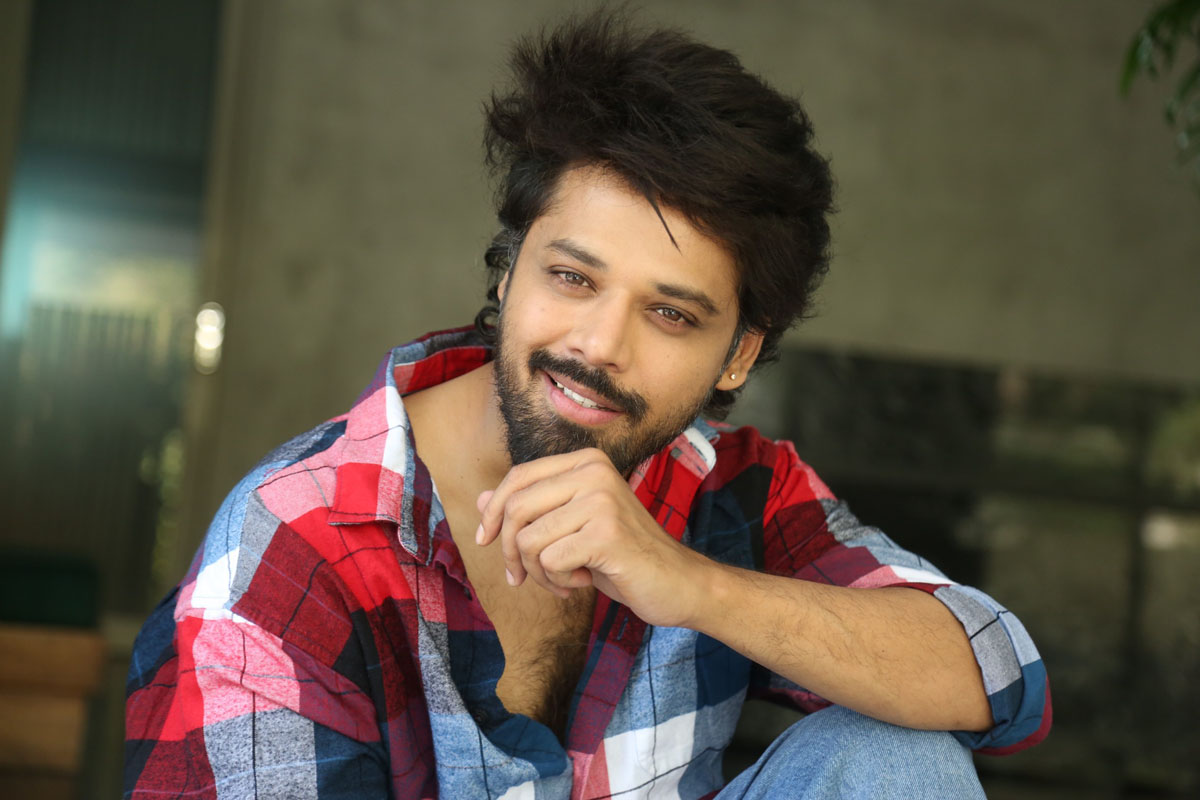 Nandu embraces casual fashion with playful confidence