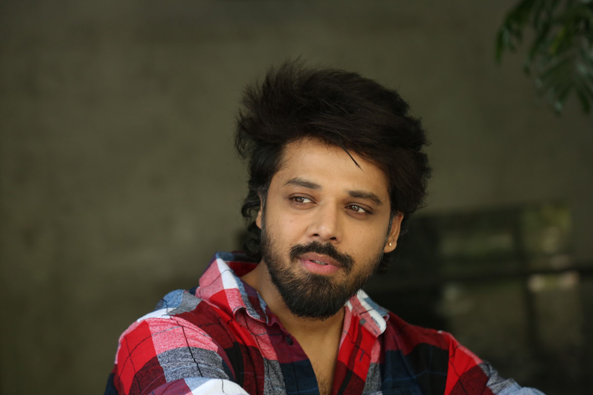 Nandu makes casual plaid look stylish and bold