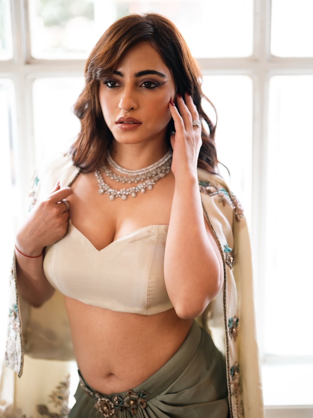 Jewelry That Balances Opulence and Modern Minimalism