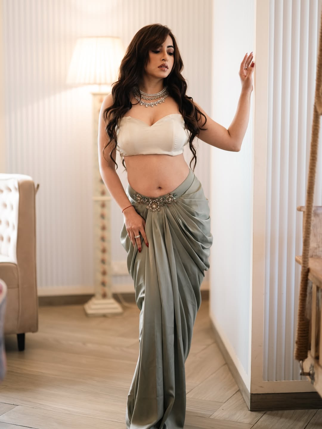 Presence That Captivates With Quiet Strength