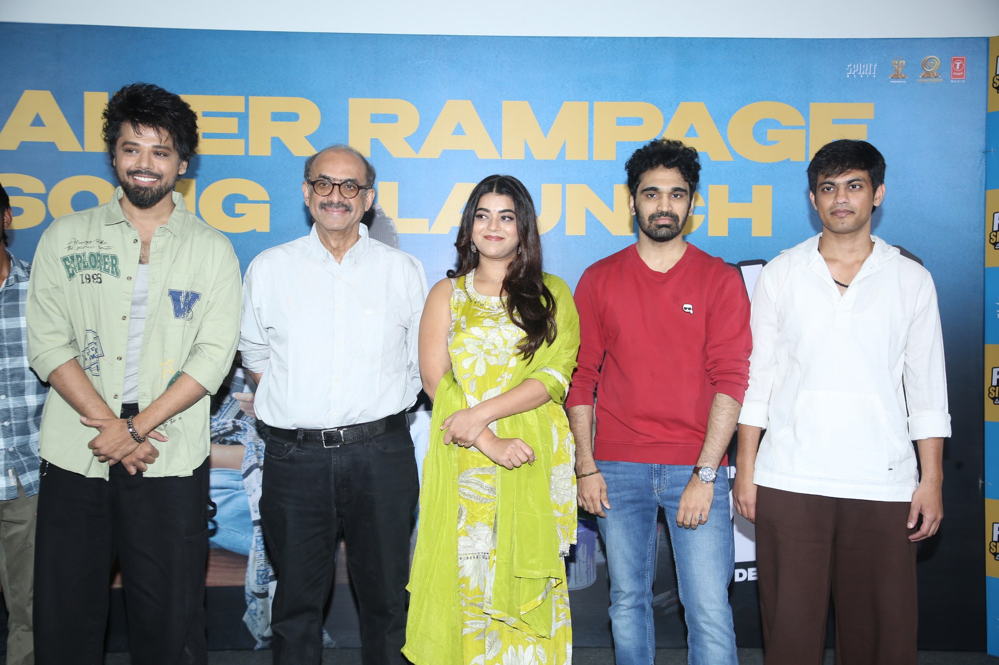 Shree Nandu Suresh Babu Yaamini Bhaskar team posing