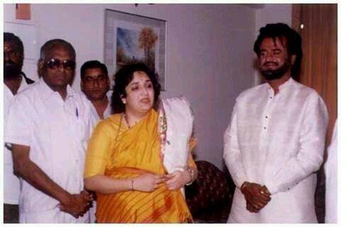 Rajinikanth at the shooting spot of the film Padayappa, here are Rare Photos