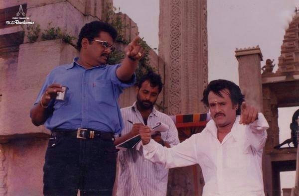 Rajinikanth at the shooting spot of the film Padayappa, here are Rare Photos