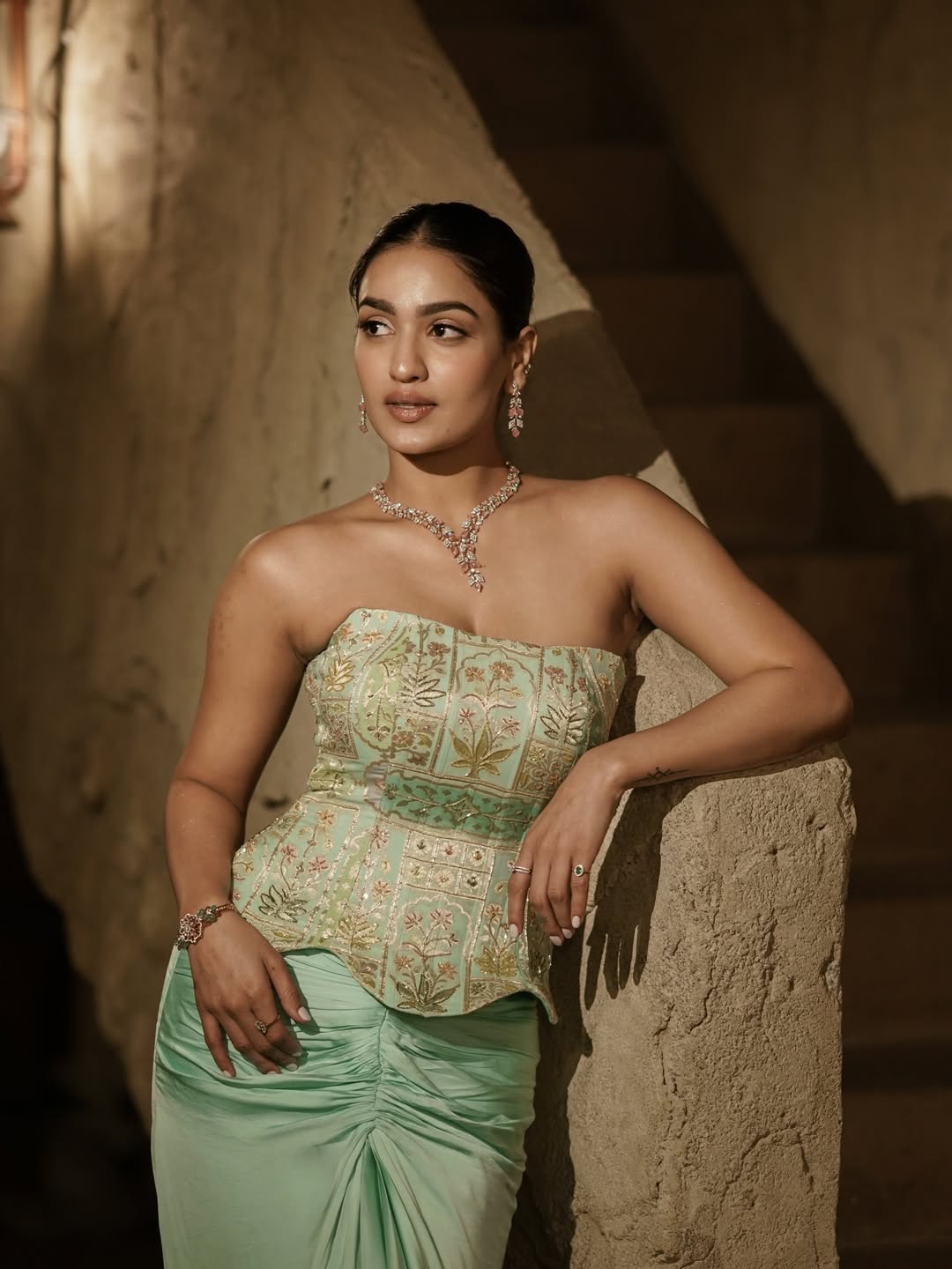 Saniya Iyappan regal elegance with modern flair