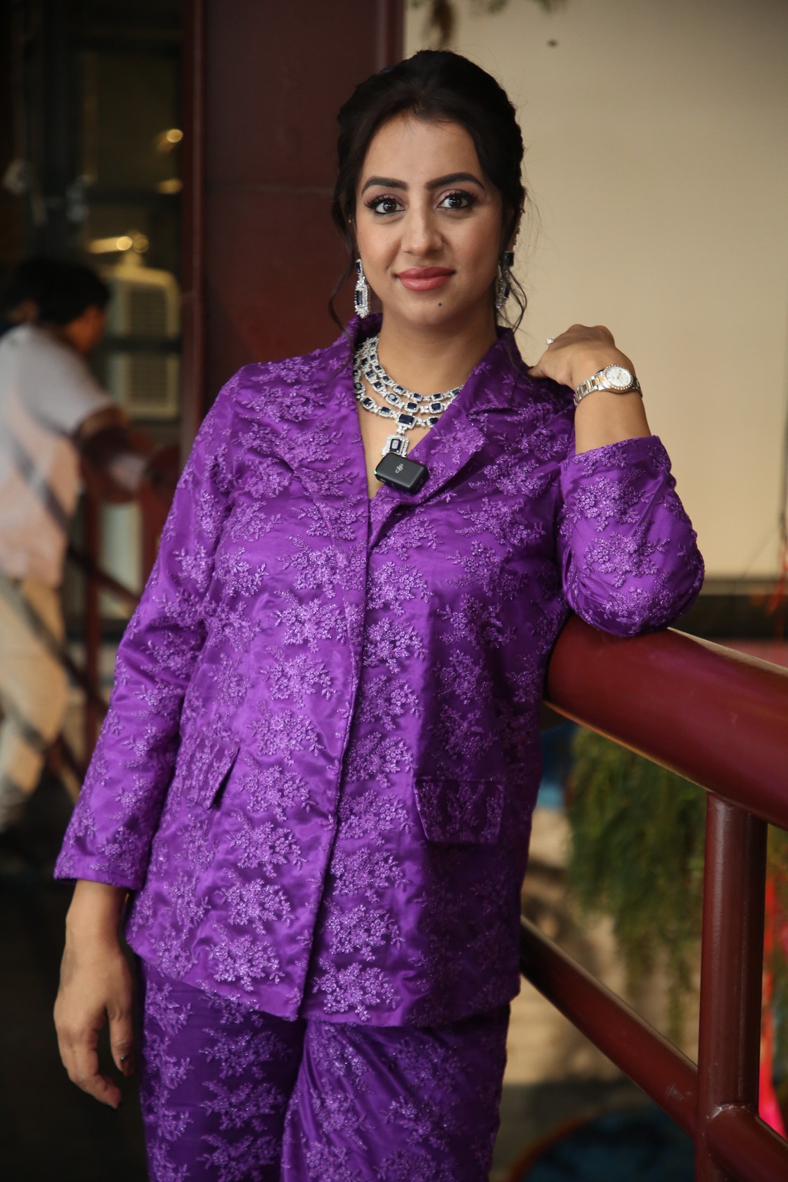 Sanjjanaa Galrani elegant purple outfit with diva flair