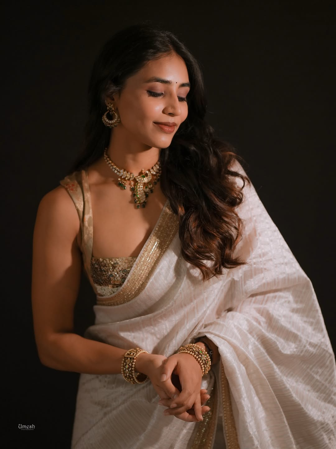 Sapthami Gowda exudes elegant traditional charm