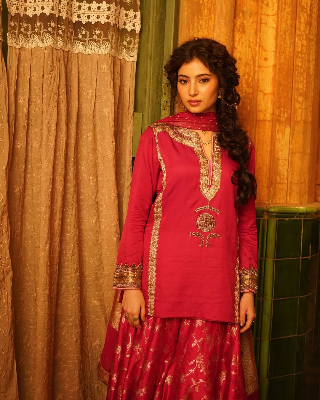 Sara Arjun’s Latest Photos Go Viral: Fans Praise the Ponniyin Selvan Actress