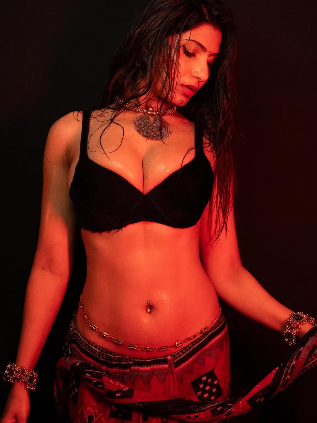 Accessories & Tattoos: Personal Style with Emotional Depth