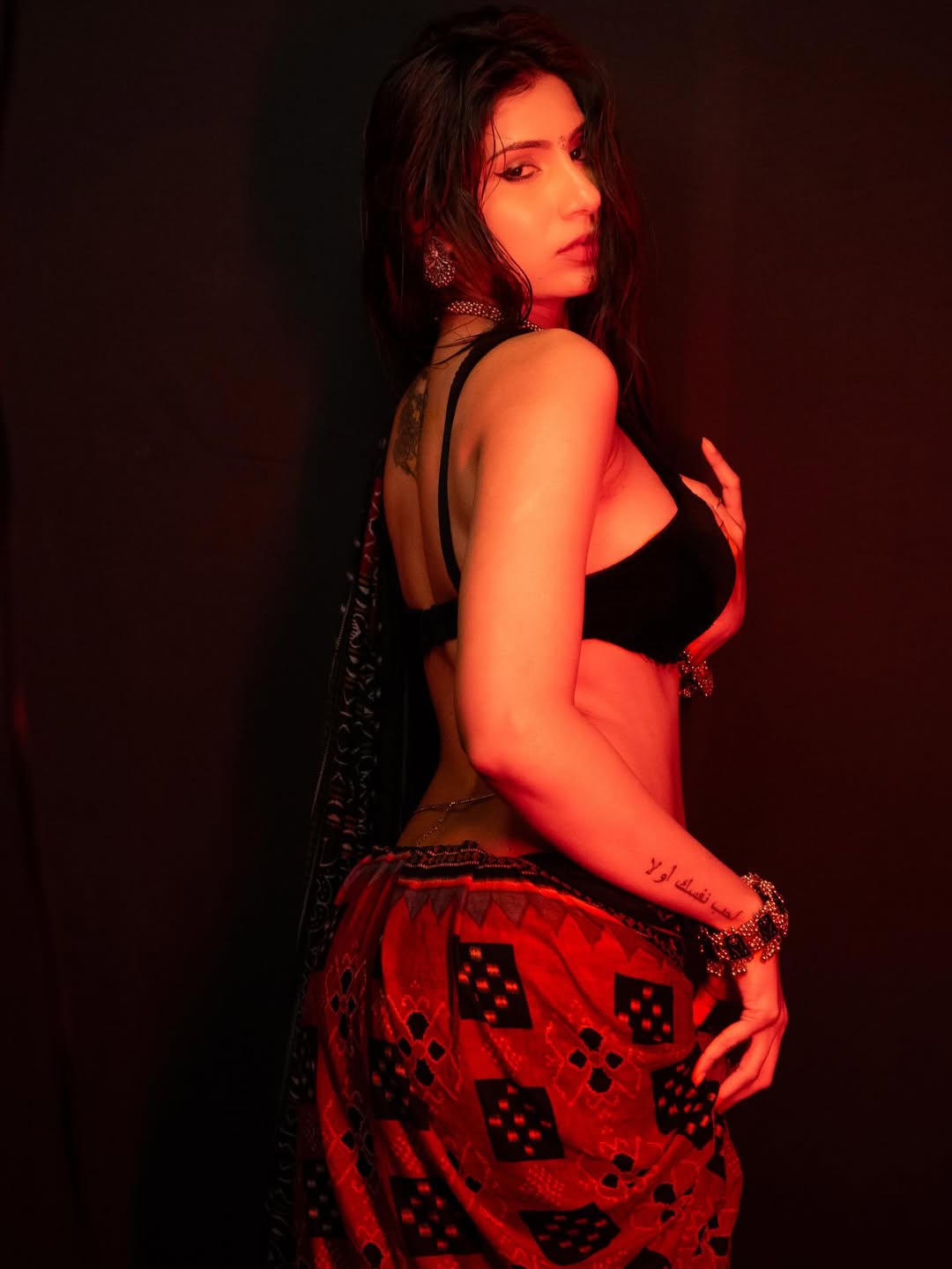 Attitude That Commands the Frame