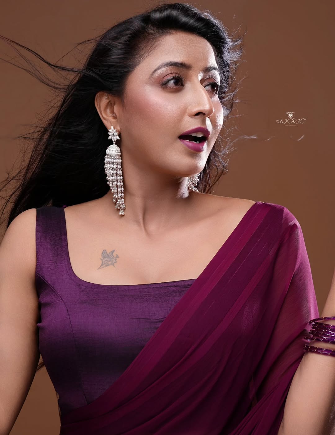 Shubha Raksha showcases elegance with confident flair