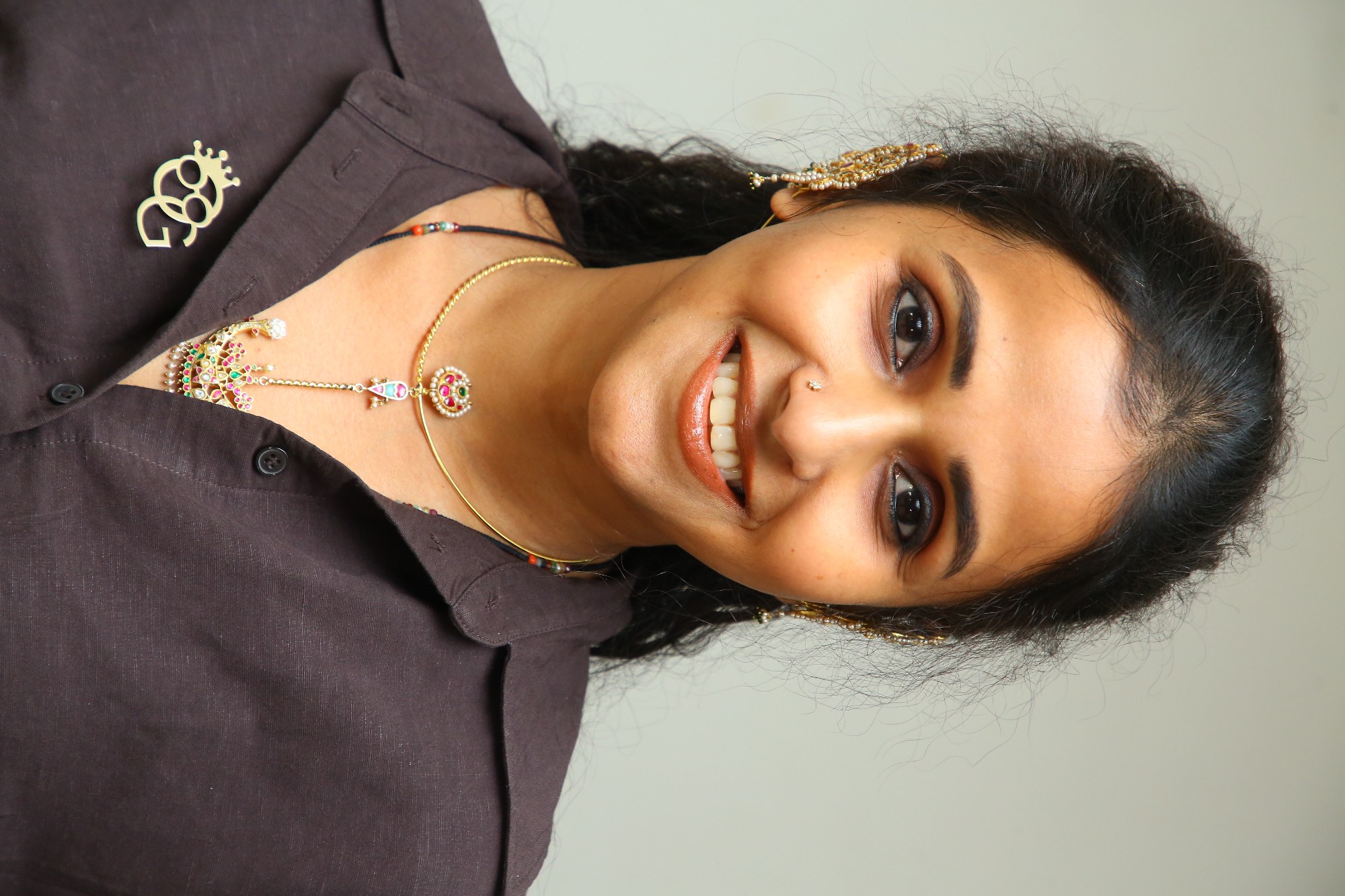 Smitha accessorized look highlighting elegance and wit