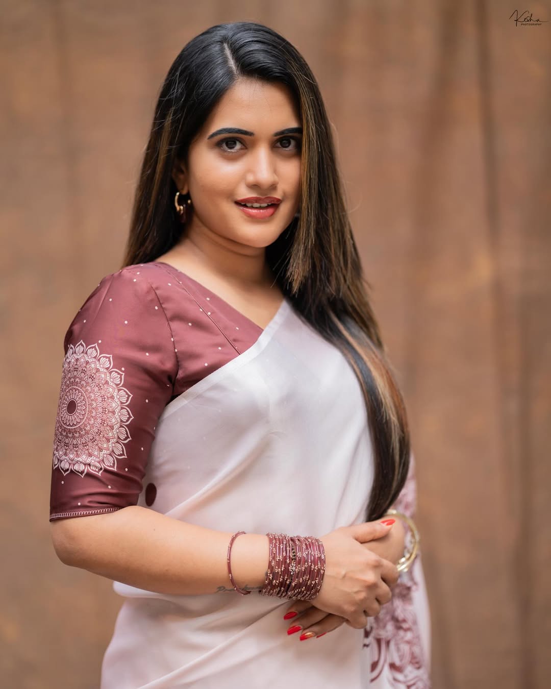 Sravanthi Chokarapu slays with elegant style and sass