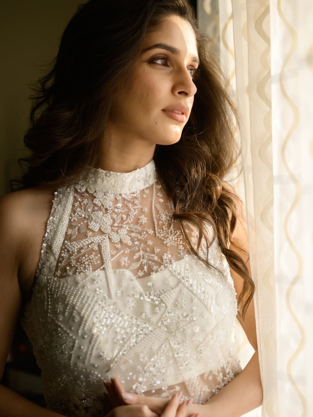 Tejaswini Sharma radiates confidence in chic window pose