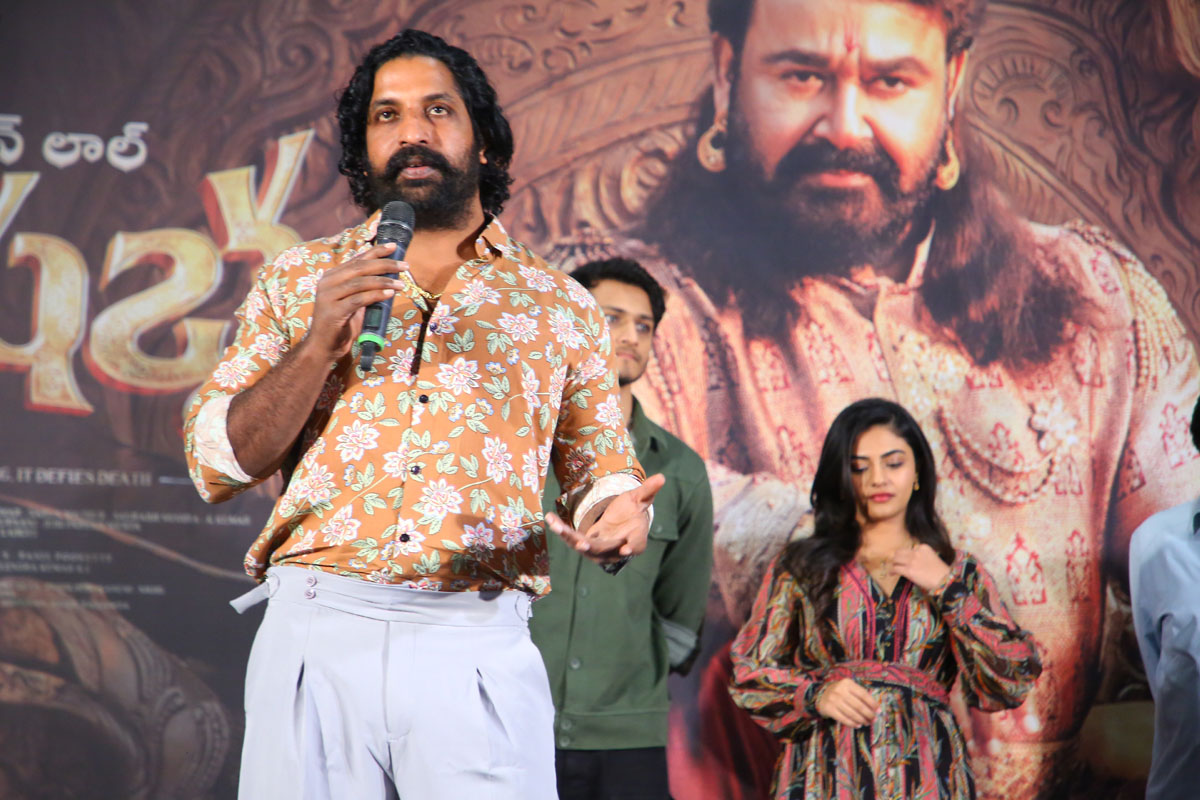 Balagam Sanjay addressing media at event